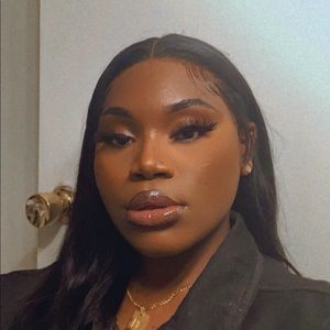 Meet your Posher, Divine